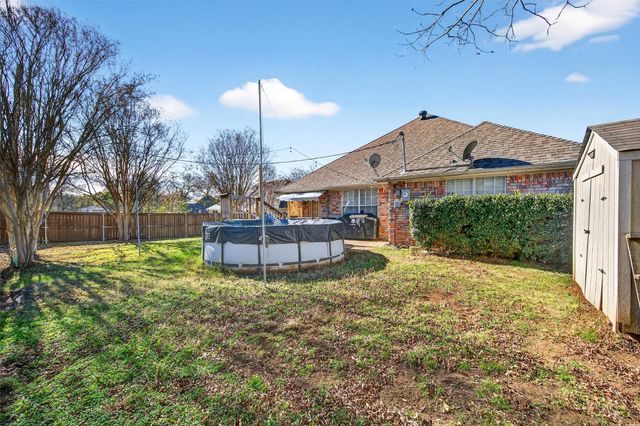 207 Gayle Circle, Bells, TX 75414