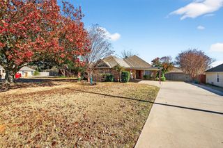 207 Gayle Circle, Bells, TX 75414