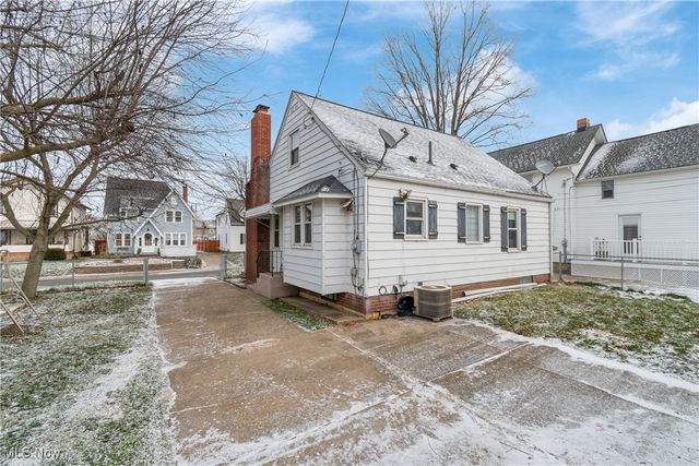 843 Sheffield Avenue NE, Massillon, OH 44646