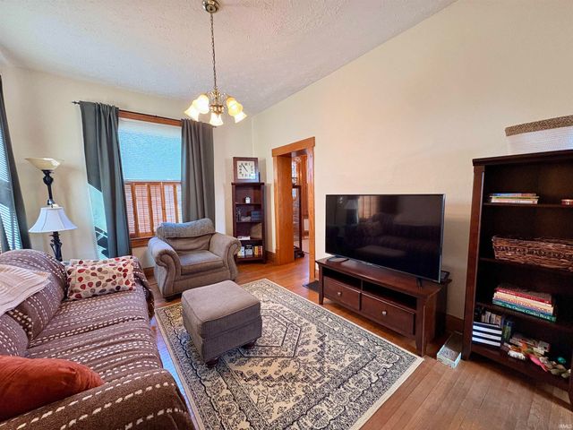 811 S 9th Street, Lafayette, IN 47905