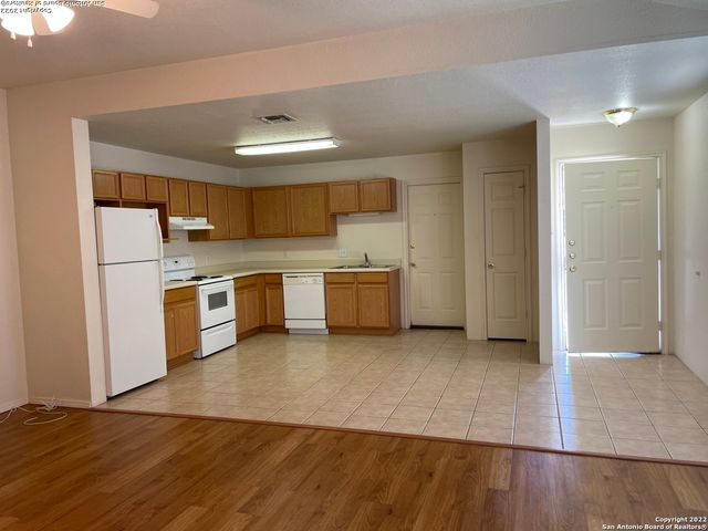 4417 TERRA SUMMIT RD, San Antonio, TX 78233