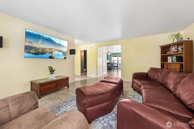 8436 14th Avenue SE, Olympia, WA 98513