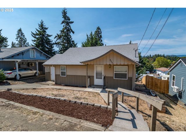 866 Ne WALNUT St, Roseburg, OR 97470