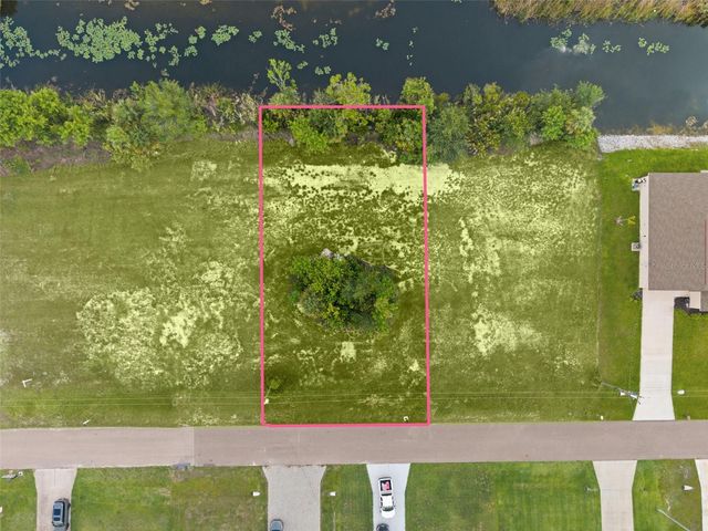 907 NE 32ND TERRACE, Cape Coral, FL 33909