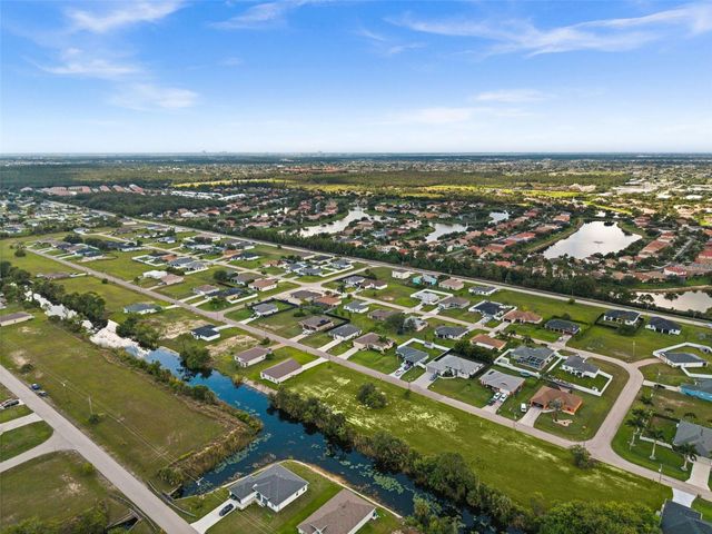 907 NE 32ND TERRACE, Cape Coral, FL 33909
