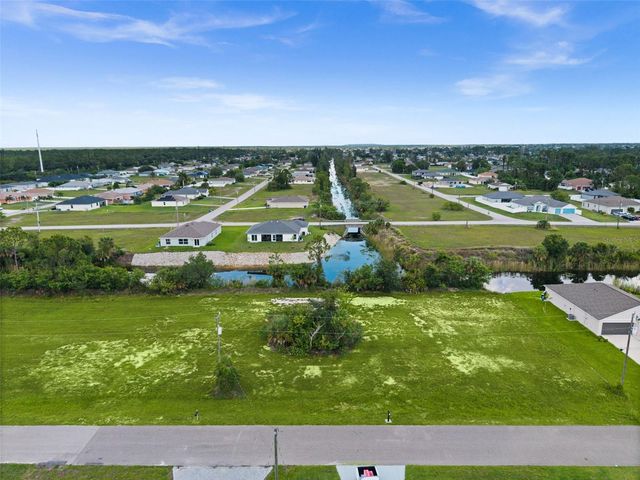 907 NE 32ND TERRACE, Cape Coral, FL 33909