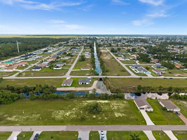 907 NE 32ND TERRACE, Cape Coral, FL 33909