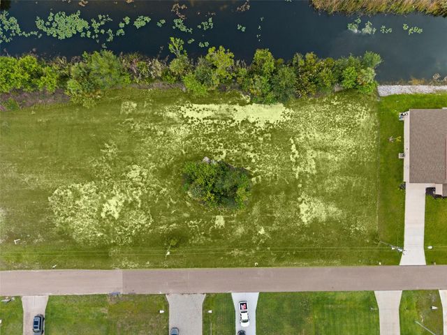 907 NE 32ND TERRACE, Cape Coral, FL 33909