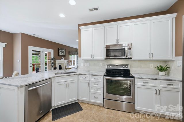 637 Falls Creek Court, Fort Mill, SC 29715