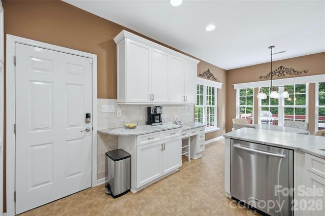 637 Falls Creek Court, Fort Mill, SC 29715