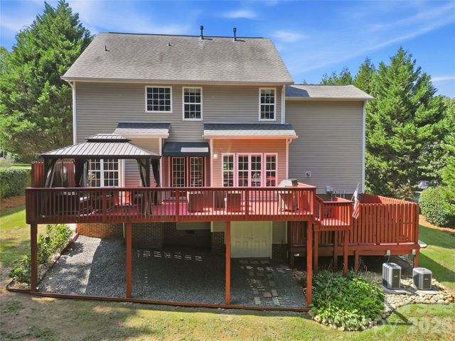 637 Falls Creek Court, Fort Mill, SC 29715