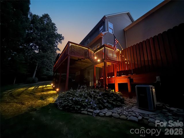 637 Falls Creek Court, Fort Mill, SC 29715