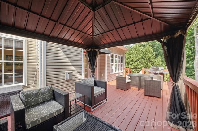 637 Falls Creek Court, Fort Mill, SC 29715