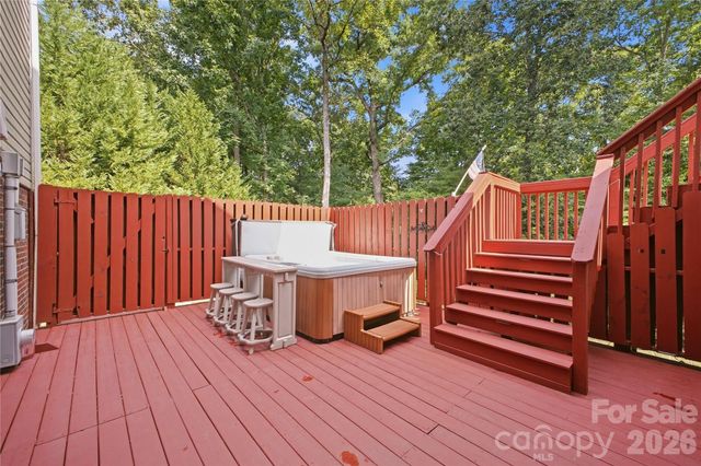 637 Falls Creek Court, Fort Mill, SC 29715
