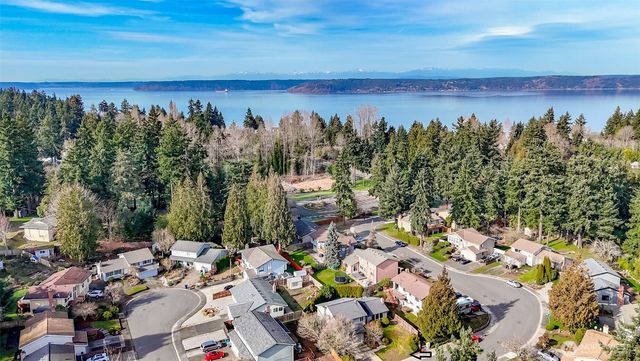 31233 47th Place SW, Federal Way, WA 98023
