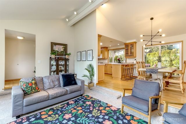 31233 47th Place SW, Federal Way, WA 98023