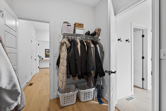 1170 Twilight Shadow Drive, Lexington, KY 40509