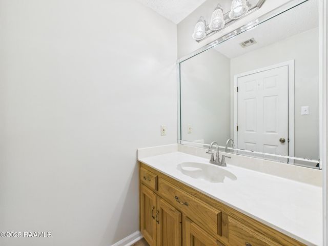 113 Kingswood Drive, Lafayette, LA 70501