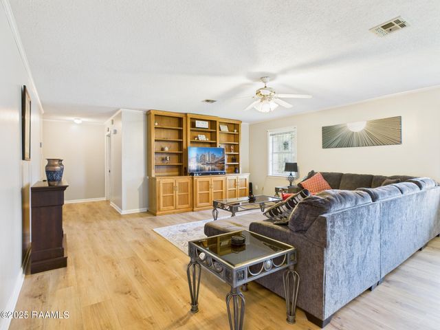 113 Kingswood Drive, Lafayette, LA 70501