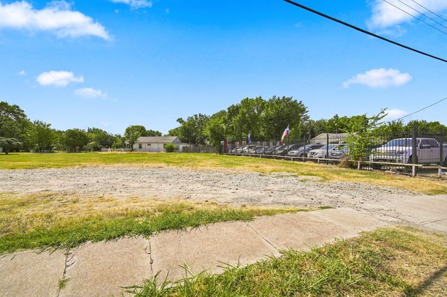 5208 Bernal Drive, Dallas, TX 75212
