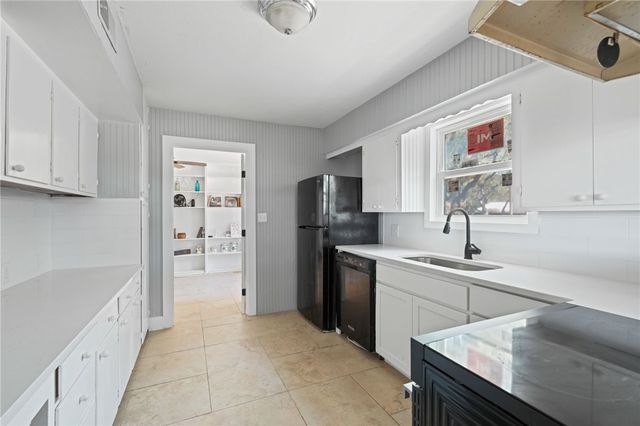 541 Jacoby, Aransas Pass, TX 78336