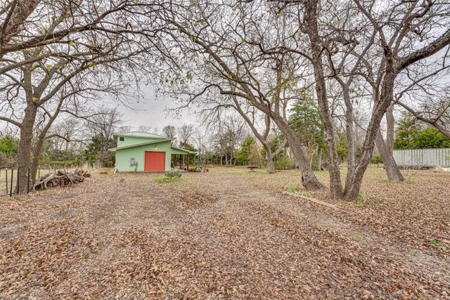 1002 S Main Street, Farmersville, TX 75442