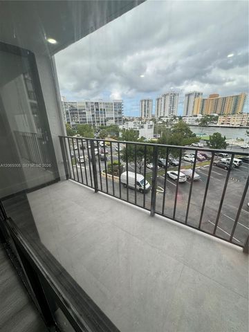 800 Parkview Dr 502, Hallandale Beach, FL 33009