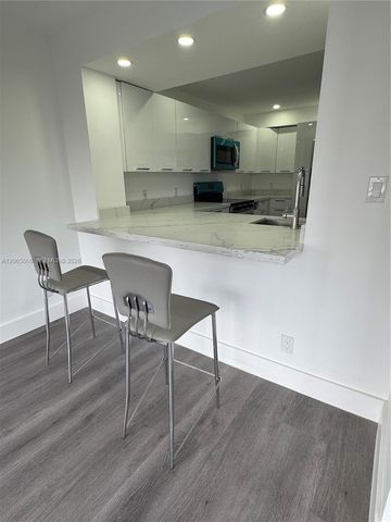 800 Parkview Dr 502, Hallandale Beach, FL 33009