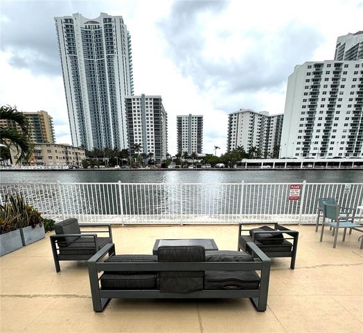 800 Parkview Dr 502, Hallandale Beach, FL 33009