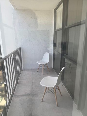 800 Parkview Dr 502, Hallandale Beach, FL 33009