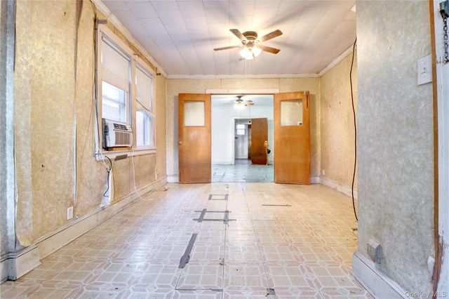 69-15 69th Place, Glendale, NY 11385