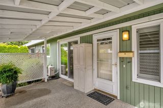 329 7th Place SE #4, Puyallup, WA 98372