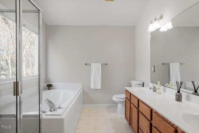 205 Caniff Lane, Cary, NC 27519
