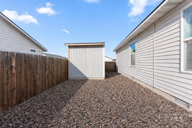 4319 Bainbridge St, Caldwell, ID 83607