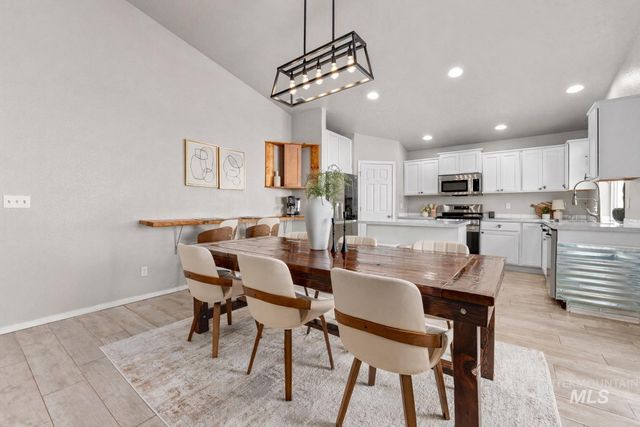 4319 Bainbridge St, Caldwell, ID 83607