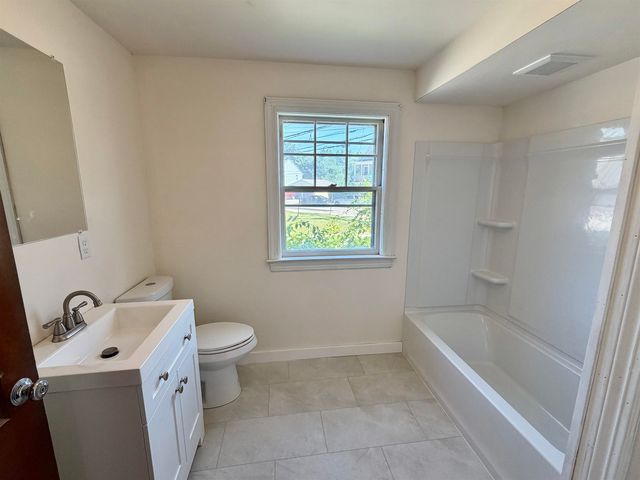 1 Church Street, Rochester, NH 03839