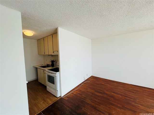 1011 Prospect Street 903, Honolulu, HI 96822
