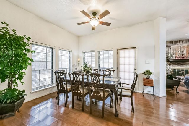 338 Grand Oaks Boulevard, Houston, TX 77015