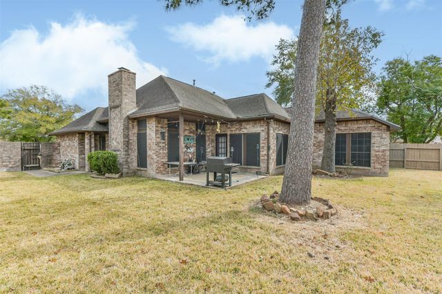 338 Grand Oaks Boulevard, Houston, TX 77015