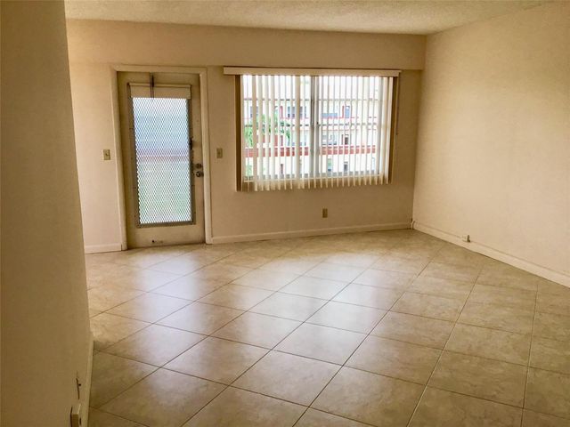 336 Brighton H 336, Boca Raton, FL 33434