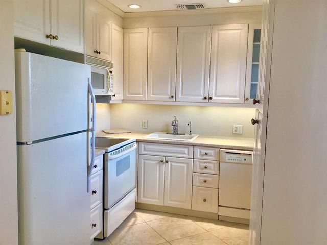 336 Brighton H 336, Boca Raton, FL 33434
