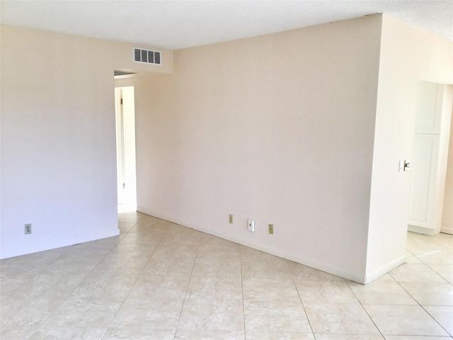336 Brighton H 336, Boca Raton, FL 33434