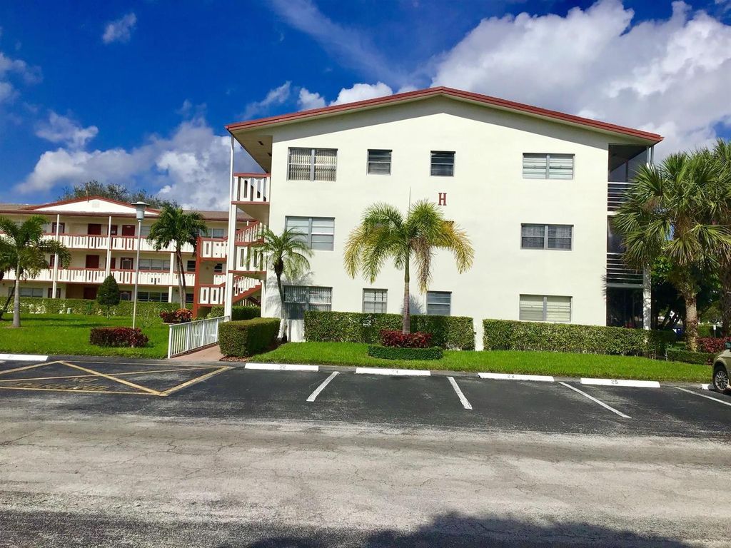 336 Brighton H 336, Boca Raton, FL 33434
