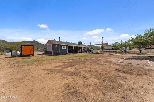 20641 E SQUAW VALLEY Road, Black Canyon City, AZ 85324