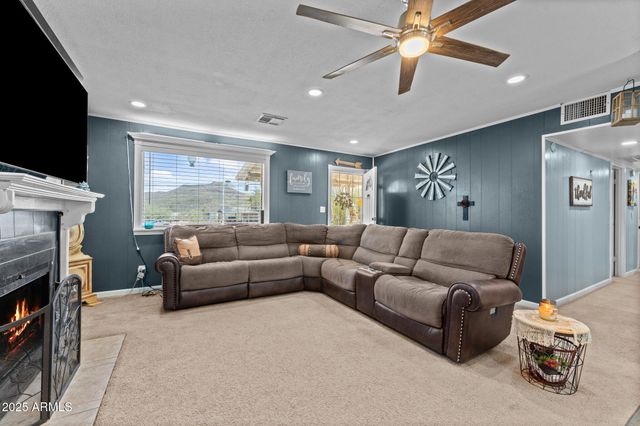 20641 E SQUAW VALLEY Road, Black Canyon City, AZ 85324