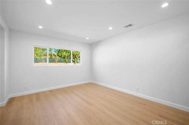 16057 Knapp, North Hills, CA 91343