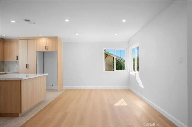 16057 Knapp, North Hills, CA 91343