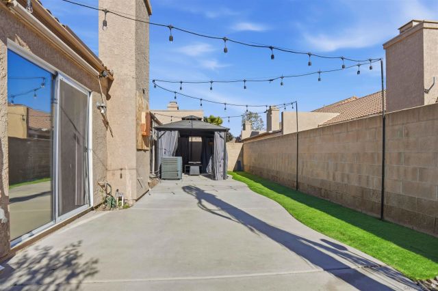 998 Hillcrest St, Hemet, CA 92545