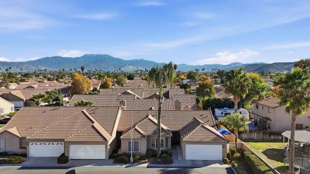 998 Hillcrest St, Hemet, CA 92545