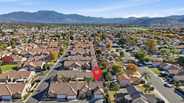 998 Hillcrest St, Hemet, CA 92545